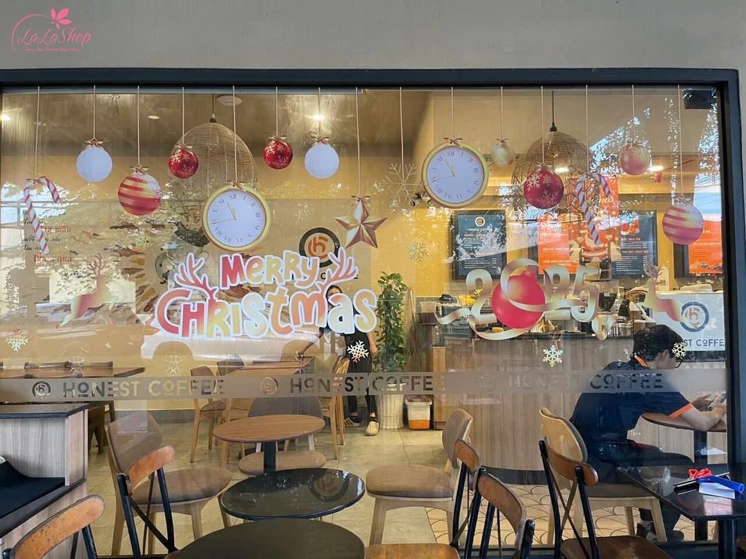 Dự án trang trí Noel quán cà phê Honest Coffee