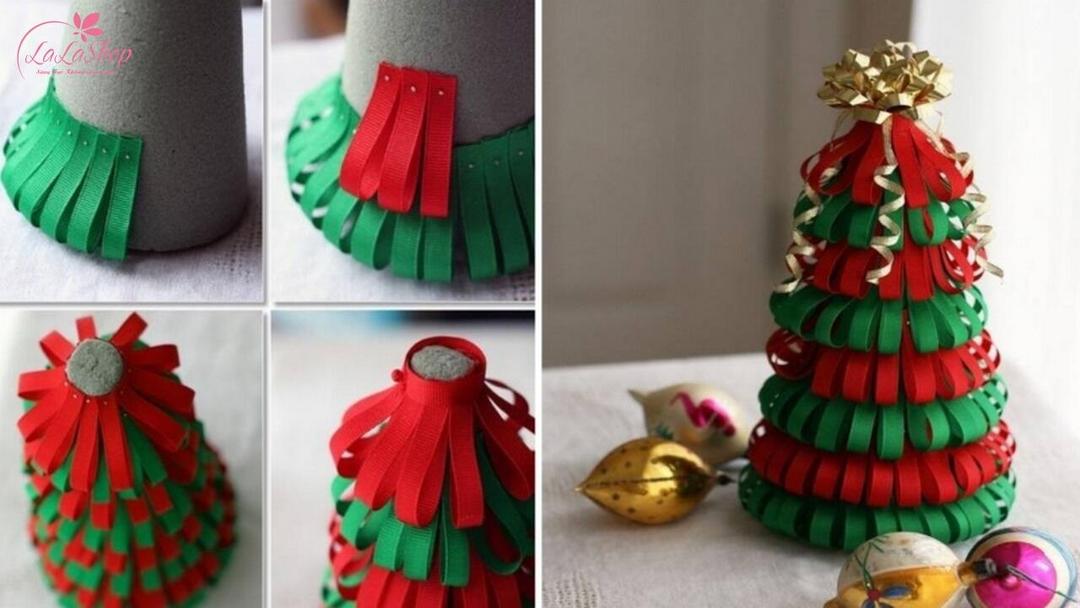 Gắn các đoạn ruy băng lên khối xốp