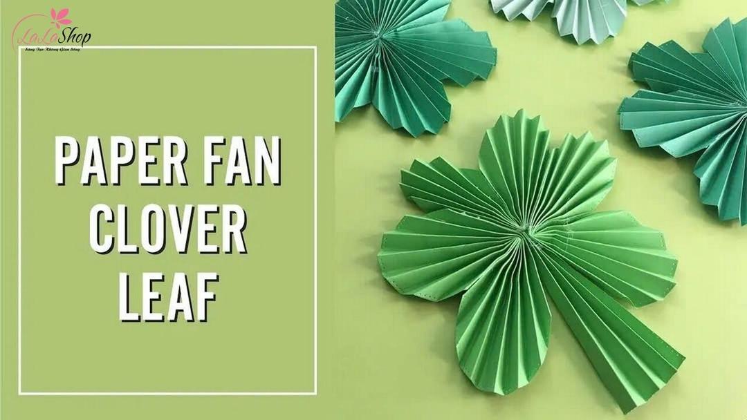 Kết hợp các hình trái tim để tạo thành cỏ ba lá
