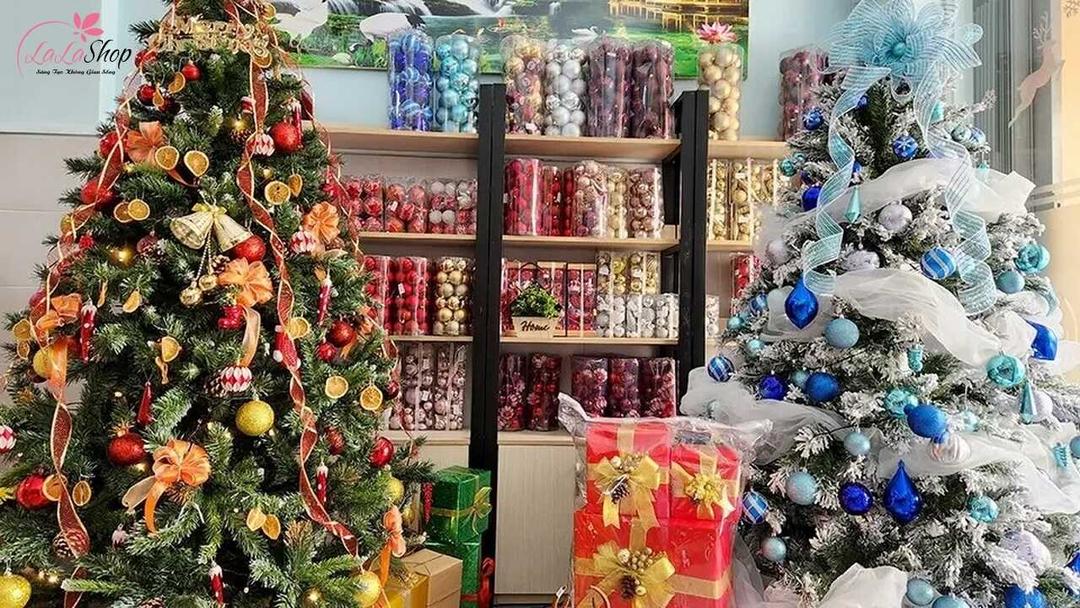 Lala shop chuyên về quà tặng và đồ trang trí noel giá rẻ siêu đẹp ở TP.HCM