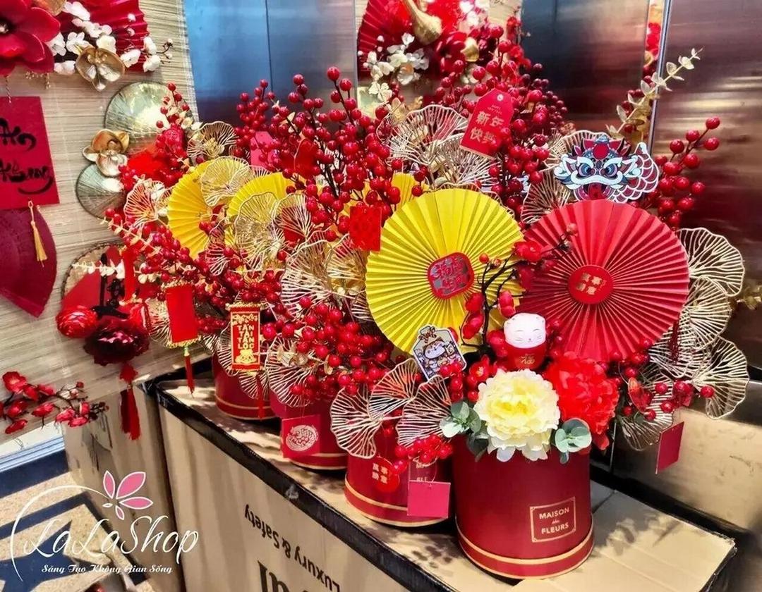 Liên hệ Lala Shop bạn sẽ có được phụ kiện trang trí đẹp cùng dịch vụ trọn gói giá rẻ