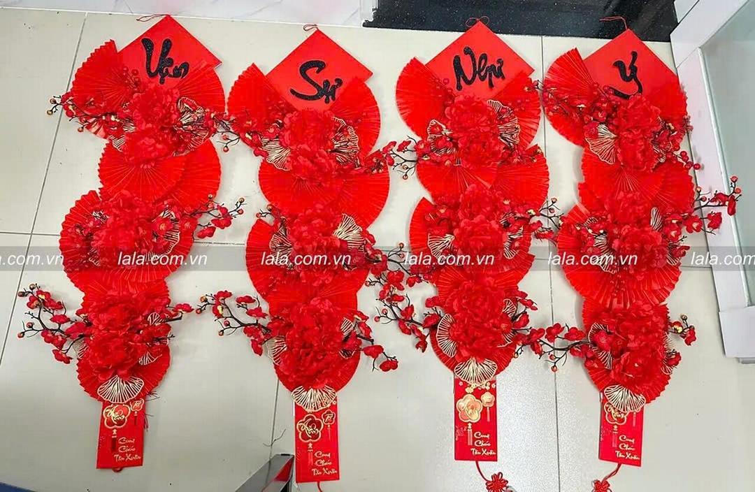 Liễn treo có câu chúc là phụ kiện truyền thống mang ý nghĩa may mắn