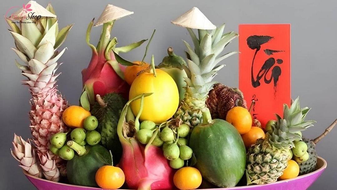 Mâm ngũ quả miền Nam thì thường có cầu-dừa-đủ-xoài-sung