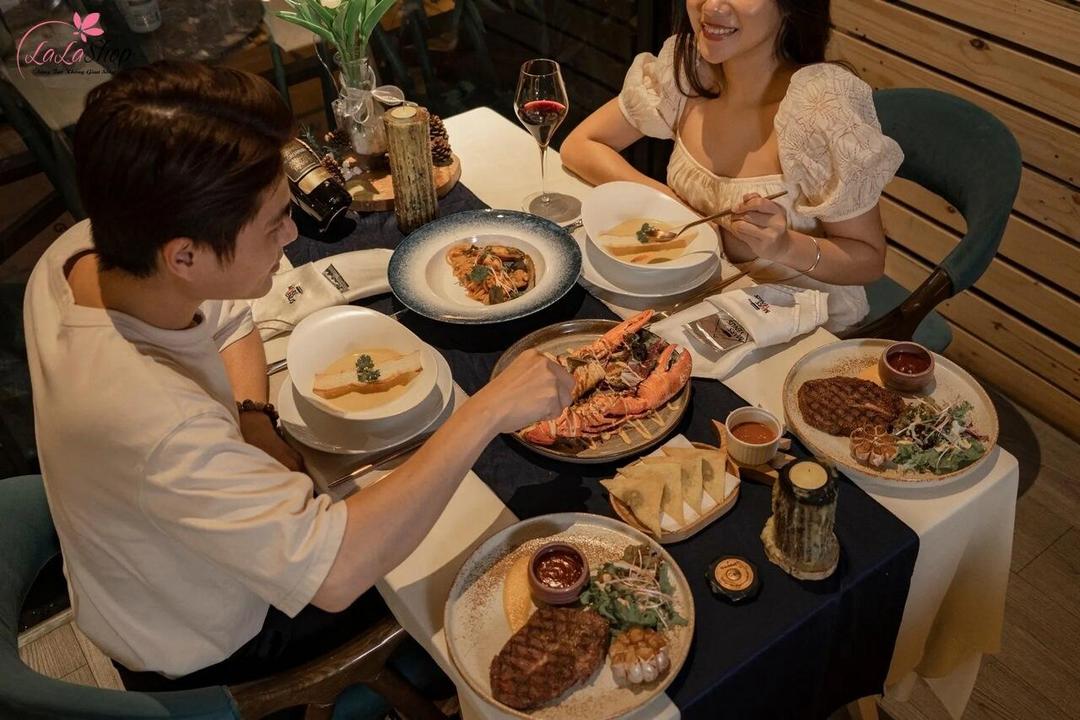 Một bữa ăn tối lãng mạn là món quà giúp bạn chăm sóc sức khỏe và tinh thần cho vợ
