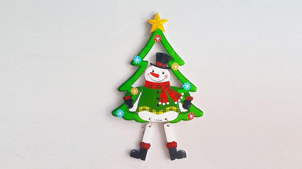 Một trong 10 cách trang trí Noel lên cửa kính không nên bỏ qua