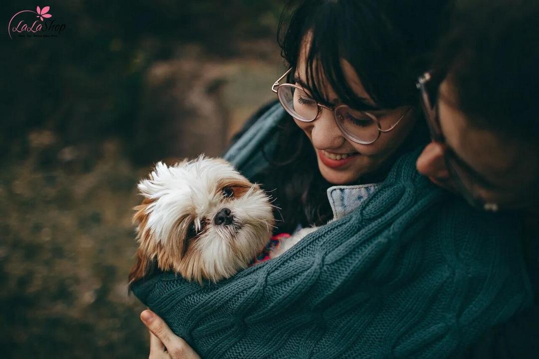 Nếu cả hai yêu thích động vật, một chú thú cưng nhỏ nhắn sẽ là món quà tuyệt vời