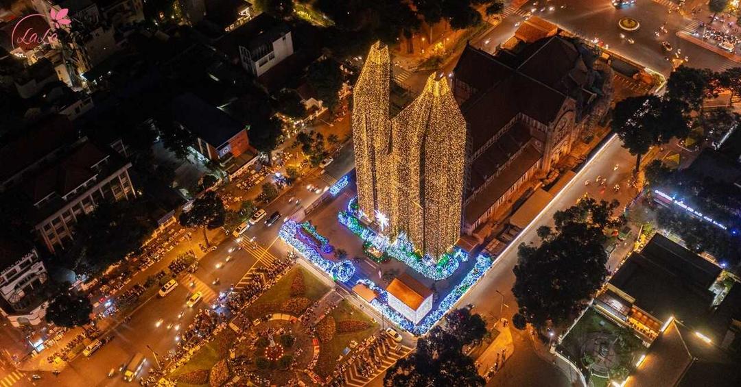 Nhà thờ Đức Bà là biểu tượng của Sài Gòn