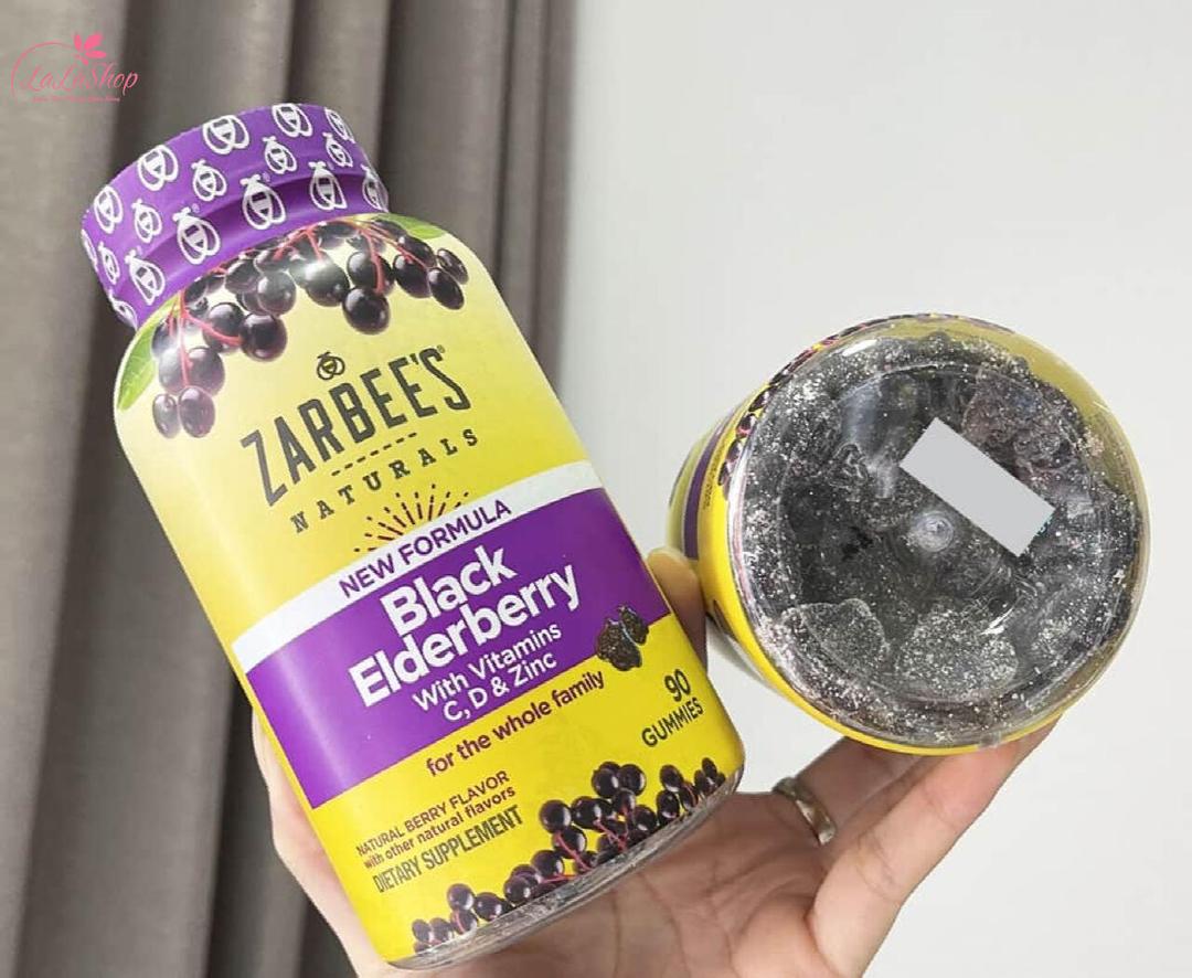 Tặng thực phẩm chức năng thể hiện sự quan tâm của bạn đến với sếp và đồng nghiệp