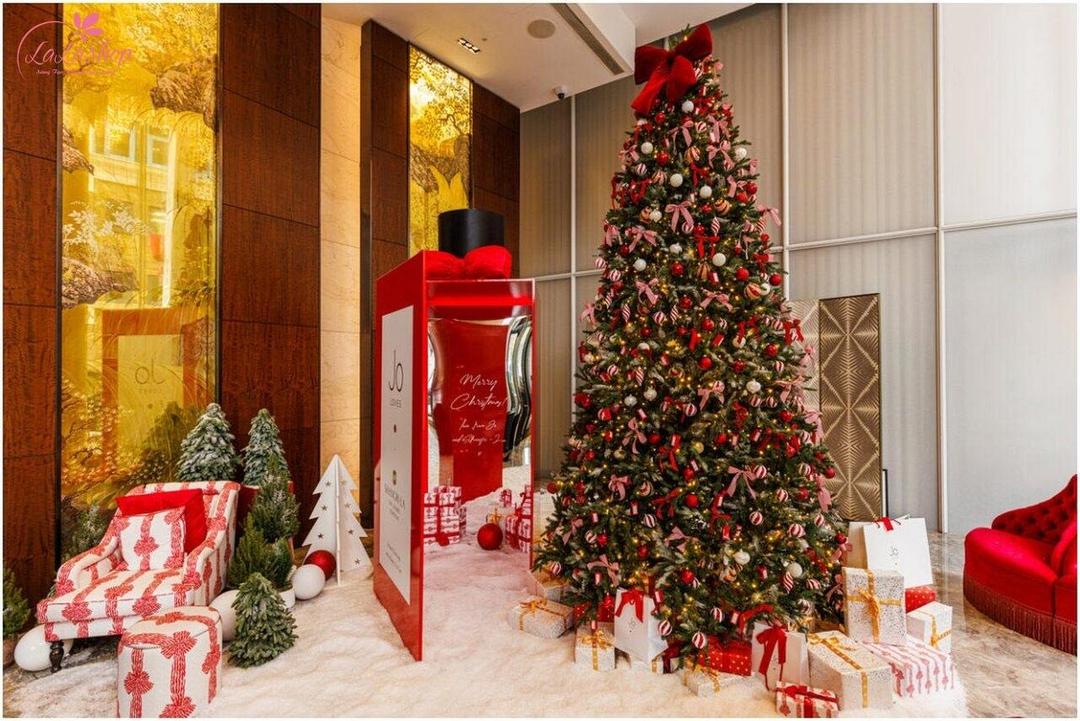 Trang trí Noel ở không gian nhà hàng, khách sạn và căn hộ mang đến không gian thu hút