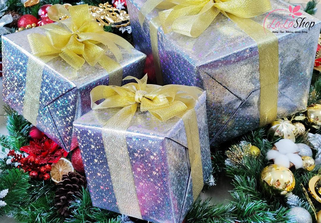 Set 3 Hộp Quà Giáng Sinh Sắc Bạc Nơ VàngTrang Trí Cây Thông Noel Làm Quà Tặng
