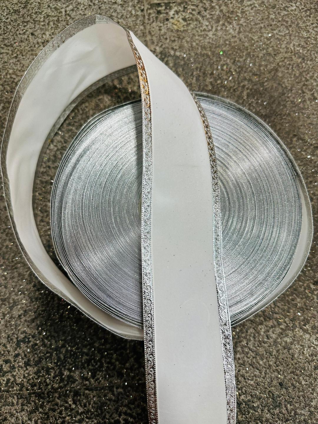 Cuộn Ruy Băng 10 Mét Màu TrắngTrơn Viền Vàng Trang Trí Noel