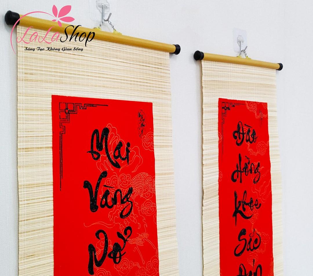 Combo Cặp Liễn Mành Câu Đối Đỏ Mai Vàng Nở Rộ Mừng Năm Mới - Đào Hồng Khoe Sắc Đón Xuân Sang Mẫu 2