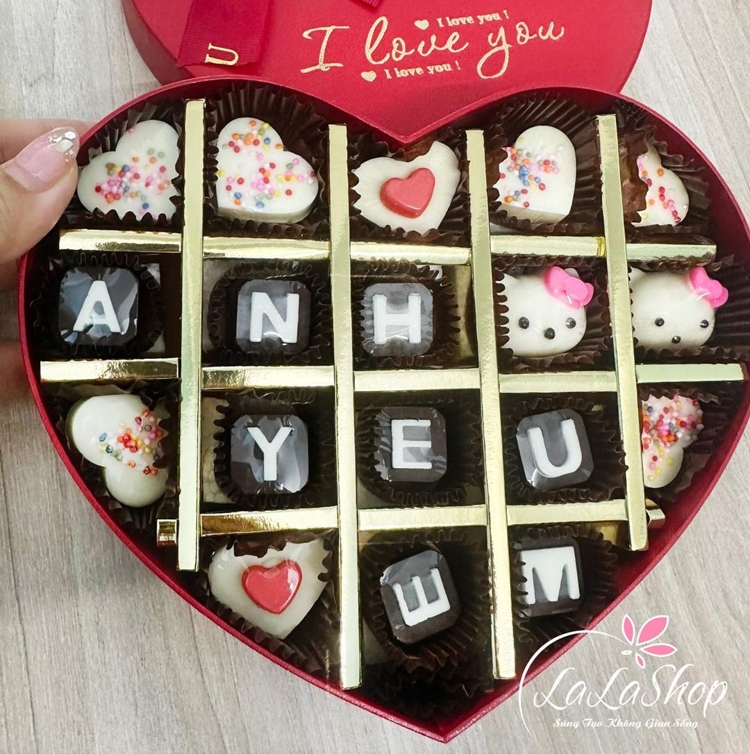 Hộp Socola 27 Viên Quà Tặng Tình Nhân Ngọt Ngào Chữ Anh Yêu Em Mẫu 2