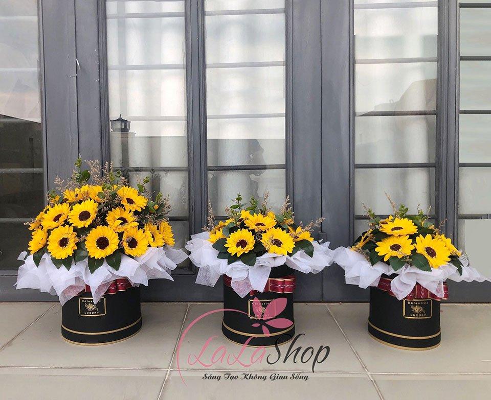 Hoa tặng 8/3 - Hoa hướng dương là biểu tượng cho tình yêu chung thủy, niềm tin và hy vọng