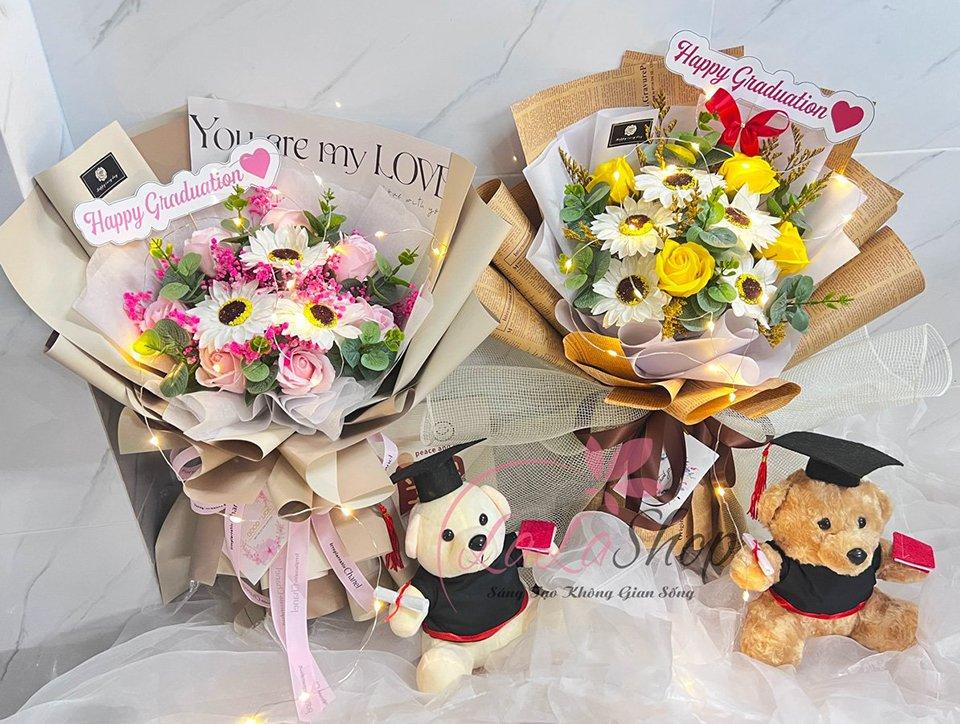Hoa tặng lễ tốt nghiệp là món quà thay lời chúc mừng đến cử nhân trong ngày lễ tốt nghiệp