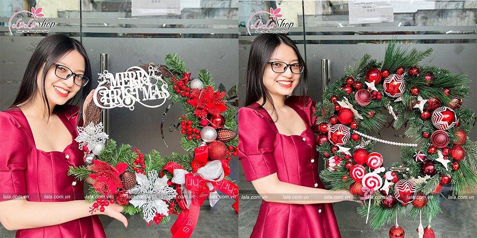 Vòng nguyệt quế ngày nay có nhiều kiểu dáng, màu sắc và những phụ kiện trang trí sinh động