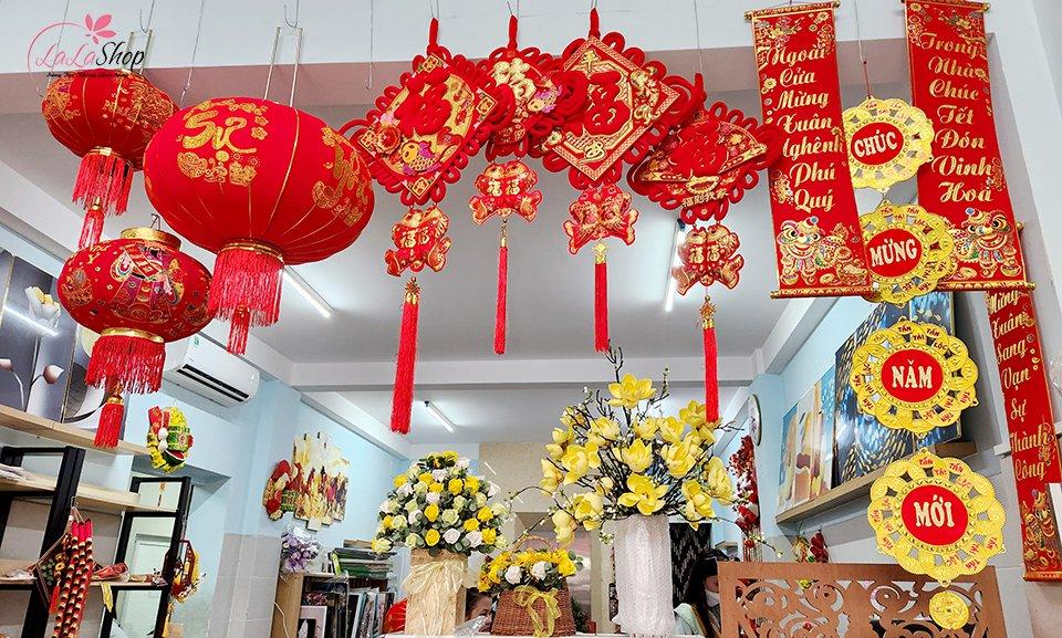 Lala Shop chuyên bán quạt giấy đỏ trang trí Tết giá rẻ siêu đẹp uy tín ở TpHCM