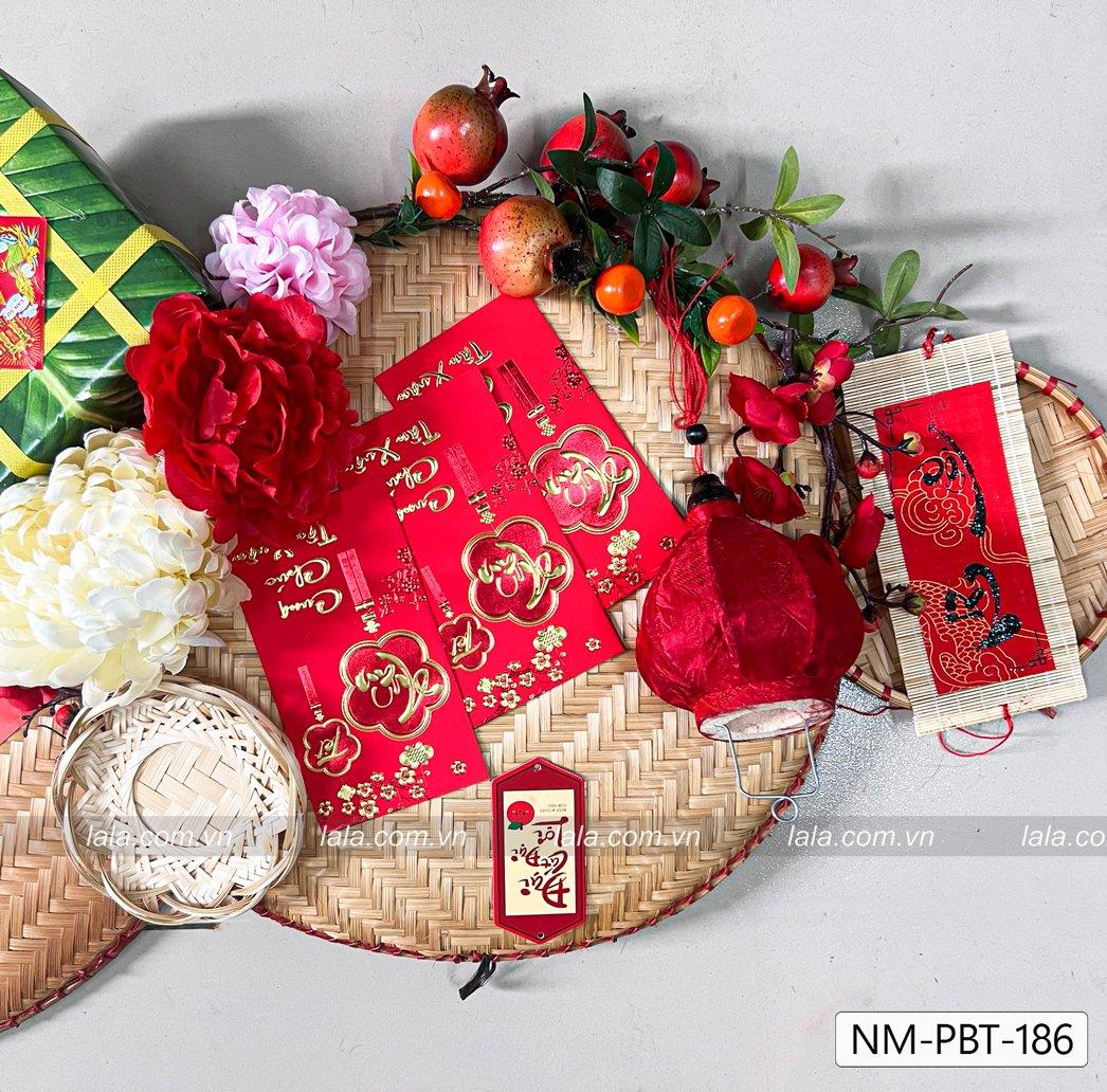 Mẹt tre lớn trang trí tiểu cảnh tết chữ thịnh vượng sắc đỏ bánh chưng xanh mẫu 186