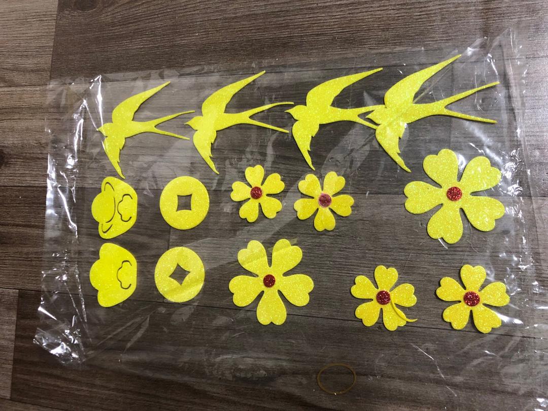 Set hoa mai đồng tiền chim én vàng 10cm xốp dán trang trí tết