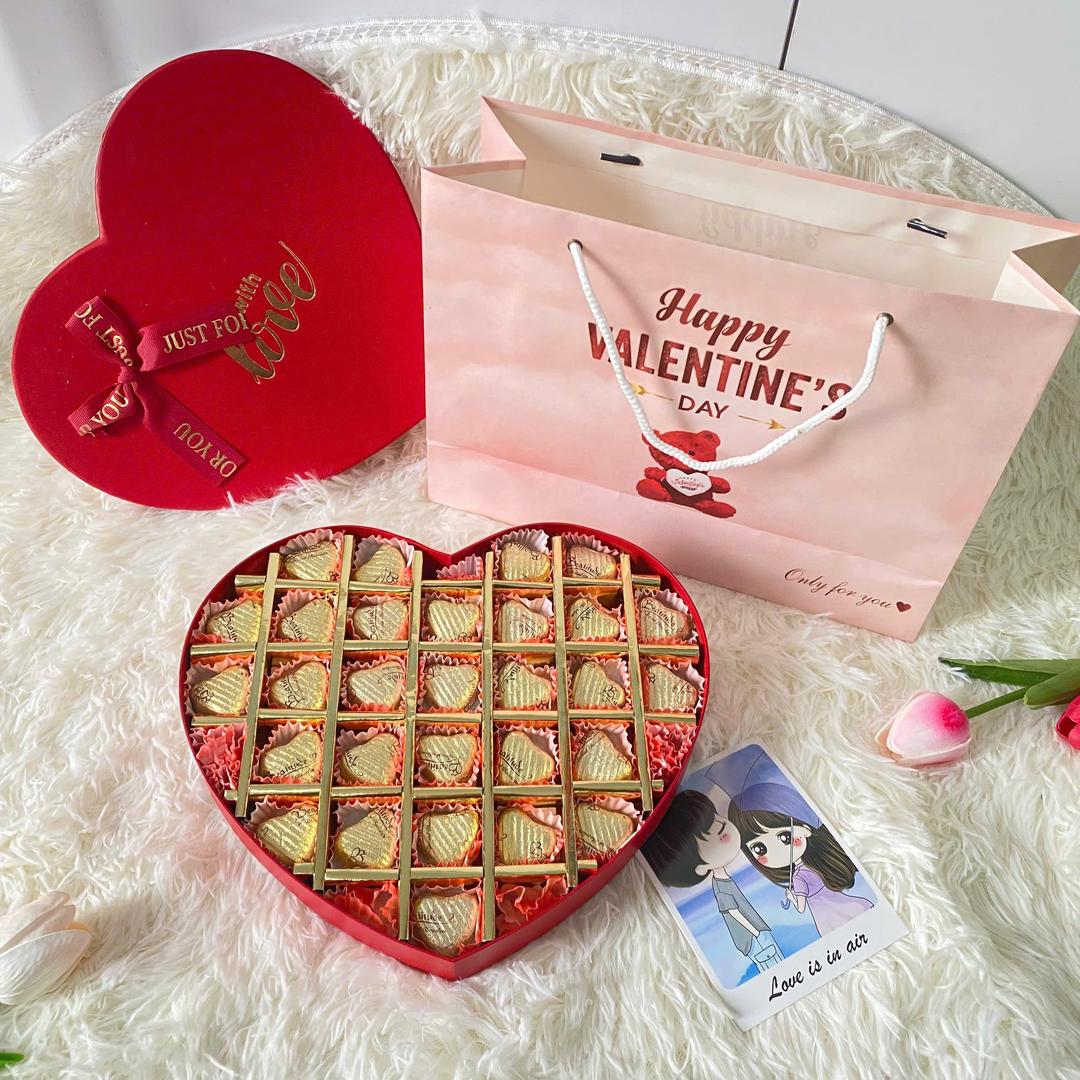 Hộp 29 Viên Socola Trái Tim Vàng Ngọt Ngào Quà Tặng Valentine Ấm Áp