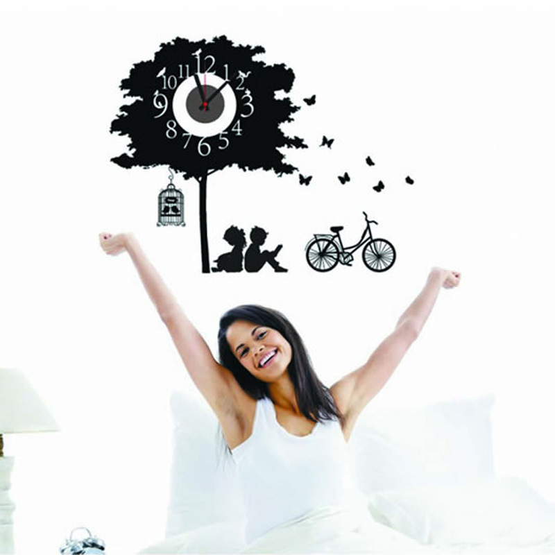 Đồng hồ đôi bé đọc sách