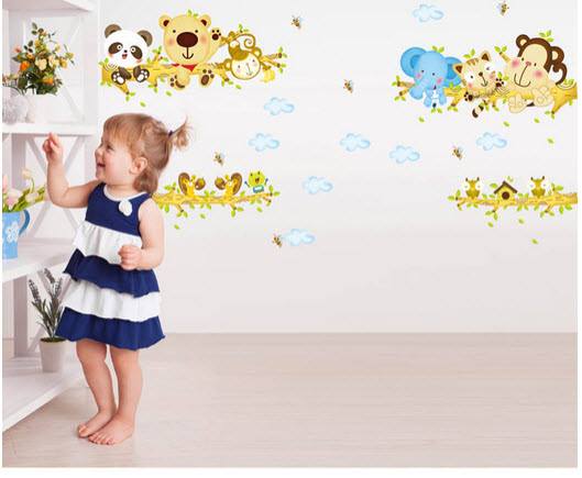 Decal dán tường thú vui đu cây